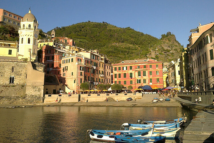 guide turistiche solo cinque terre in treno e battello