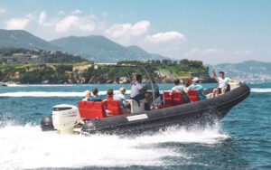 rubber boat for private ans shared 5 terre tour