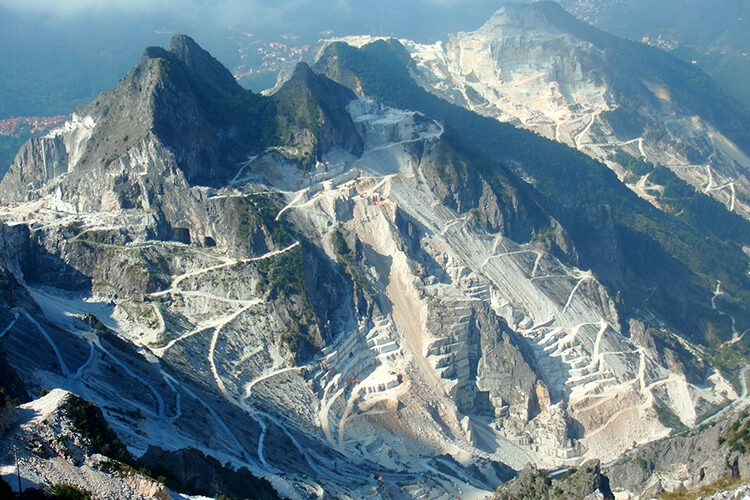 carrara marble quarries day trip from cinque terre