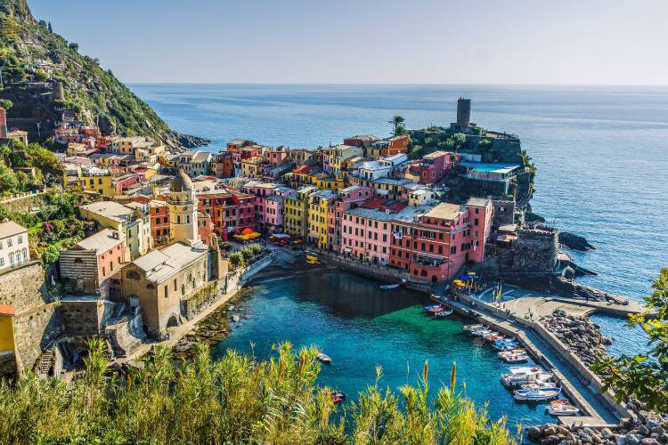 vernazza, view from the trails. 5 terre from livorno