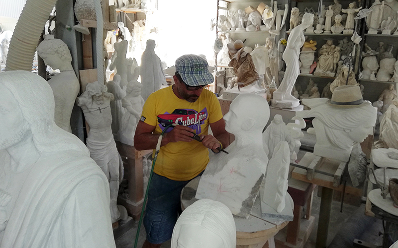 carrara marble quarries and sculpture workshop